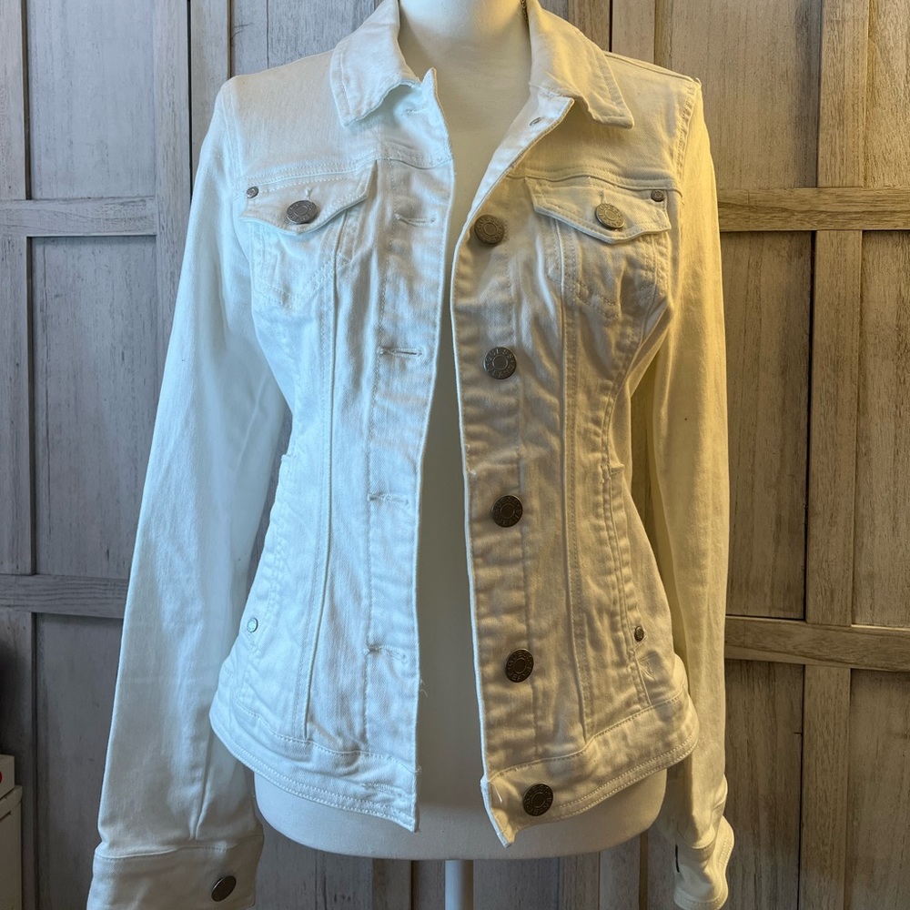 Guess white denim jacket medium